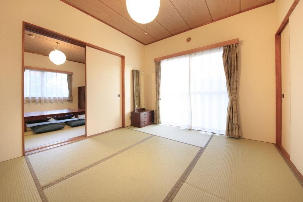 Izu Ippeki Lake Lakeside Terrace Ito  Exterior photo
