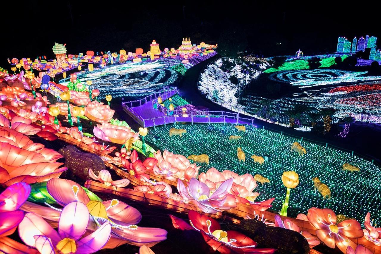 Izu Ippeki Lake Lakeside Terrace Ito  Exterior photo